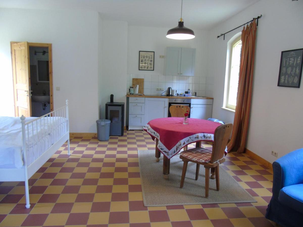 Schmiede Der Wasserburg Liepen Gielow Εξωτερικό φωτογραφία
